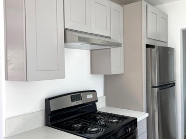 1 BR, 1 BA Apartment 955 North Hicks Avenue, Los Angeles, CA 90063