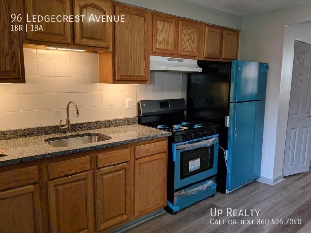 1 BR, 1 BA Apartment 96 Ledgecrest Avenue, New Britain, CT 06051
