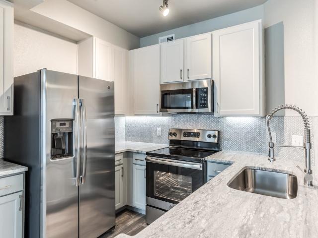 1 BR, 1 BA Apartment 9701 Meyer Forest Dr Unit 06203, Houston, TX 77096