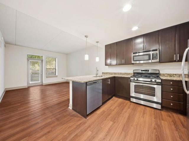 1 BR, 1 BA Apartment 9750 Crescent Park Cir Unit 136, Orland Park, IL 60462