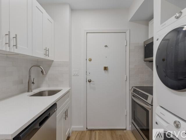 1 BR, 1 BA Apartment 98 St Botolph St, Unit 4, Boston, MA 02116