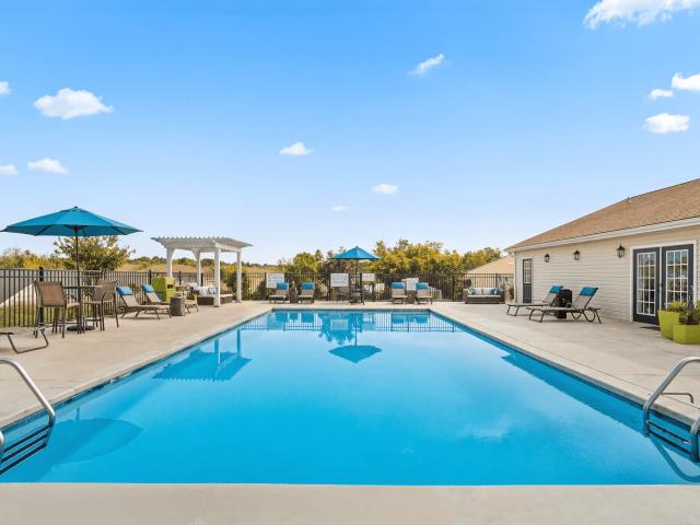 1 BR, 1 BA Apartment 990 Sea Shell Court Unit 985 102, Rural Hall, NC 27045