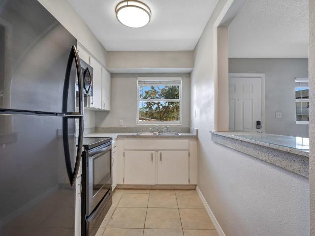 1 BR, 1 BA Apartment 900 East Airport Boulevard Unit 37, Sanford, FL 32773
