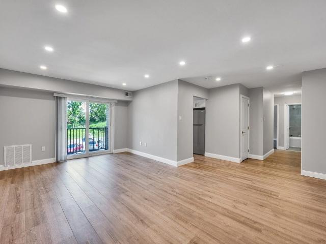 1 BR, 1 BA Apartment 900 Mickley Rd Unit XT3, Whitehall, PA 18052
