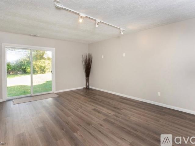 1 BR, 1 BA Apartment 9030 Reed Road, Unit 2, North Ridgeville, OH 44039