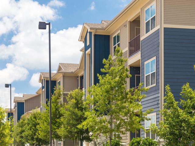1 BR, 1 BA Apartment 9053 S. Race St Unit 302, Fort Worth, TX 76140