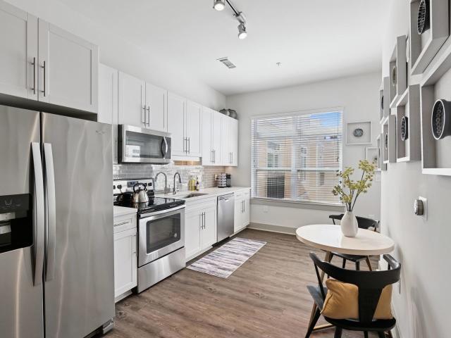 1 BR, 1 BA Apartment 905 Kenilworth Ave Unit 587, Charlotte, NC 28204