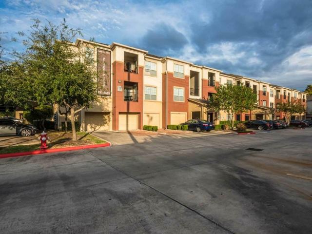 1 BR, 1 BA Apartment 9100 Westheimer Road Unit 2410, Houston, TX 77063