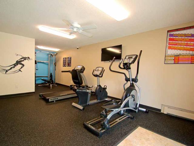 1 BR, 1 BA Apartment 915 E County Road D Unit 831 305, Saint Paul, MN 55109