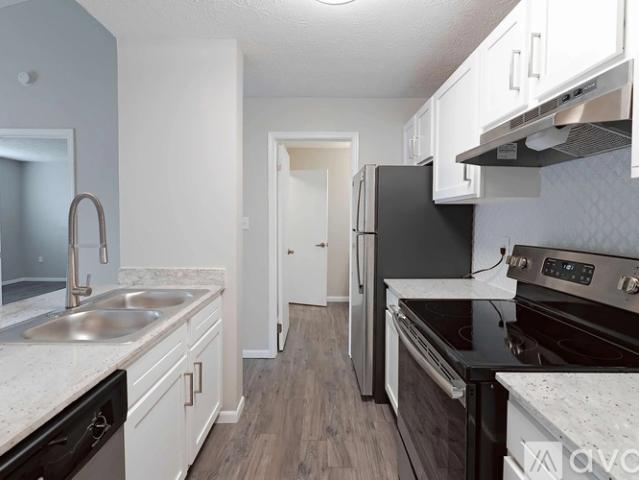 1 BR, 1 BA Apartment 916 Beaver Grade Road, Unit 414, Carnot Moon, PA 15108