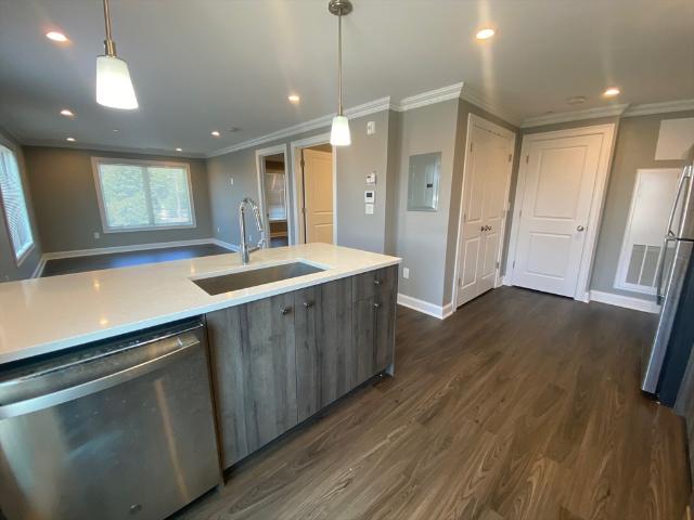1 BR, 1 BA Apartment 918 Providence Highway, Dedham, MA 02026