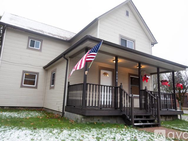 1 BR, 1 BA Apartment 9206 Main St, Unit Unit B, Whitmore Lake, MI 48189