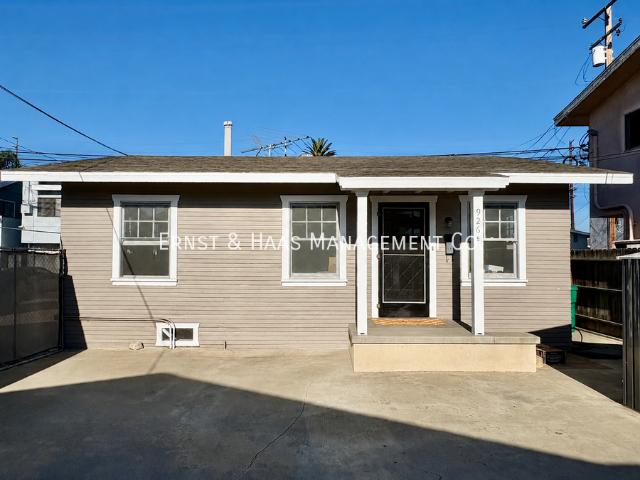 1 BR, 1 BA Apartment 926 1/2 Newport Ave, Long Beach, CA 90804