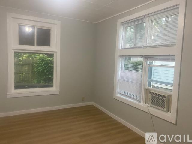 1 BR, 1 BA Apartment 926 W Washington St, Unit 1, Springfield, IL 62702