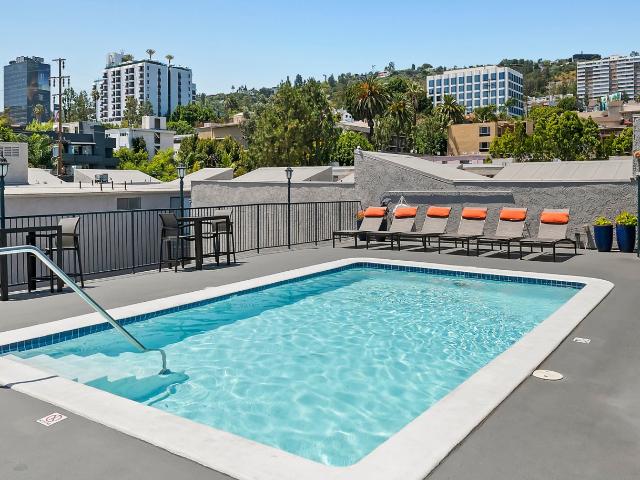 1 BR, 1 BA Apartment 930 North Palm Avenue Unit 310, West Hollywood, CA 90069