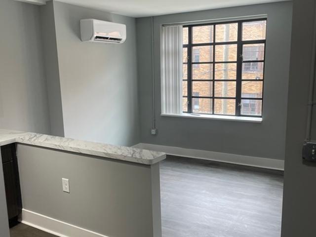 1 BR, 1 BA Apartment 931 Covington Dr, Unit 214, Highland Park, MI 48203
