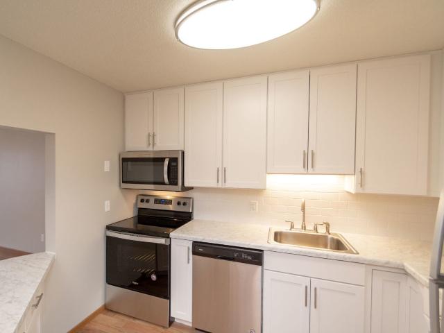 1 BR, 1 BA Apartment 9350 Collegeview Rd Unit 9350 106, Minneapolis, MN 55437