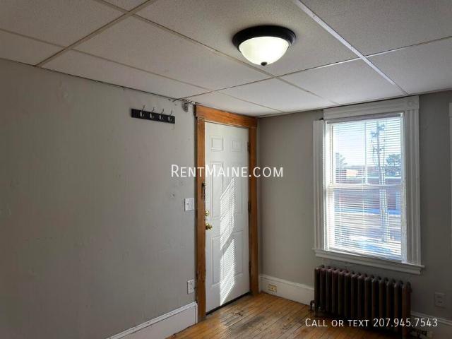 1 BR, 1 BA Apartment 9 Catell St. Apt Bangor, ME 04401