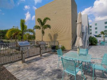 1 BR, 2 BA Apartment 1703 North Tamiami Trail, Sarasota, FL 34236