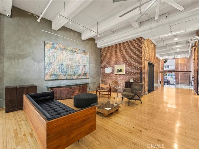 1 BR, 2 BA Apartment 1850 Industrial Street, Los Angeles, CA 90021