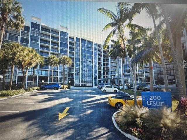 1 BR, 2 BA Apartment 200 Leslie Drive, Hallandale Beach, FL 33009