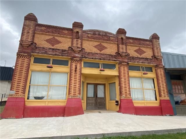 1 BR, 2 BA Apartment 202 North Commerce St, Coupland, TX 78615
