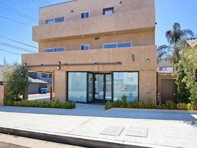 1 BR, 2 BA Apartment 3761 Sawtelle Boulevard, Los Angeles, CA 90066