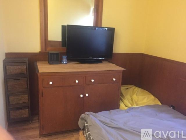 1 BR, 2 BA Apartment 550 Sargent St, Unit Small Cozy one bed room with Furniture, San Francisco, CA 94132