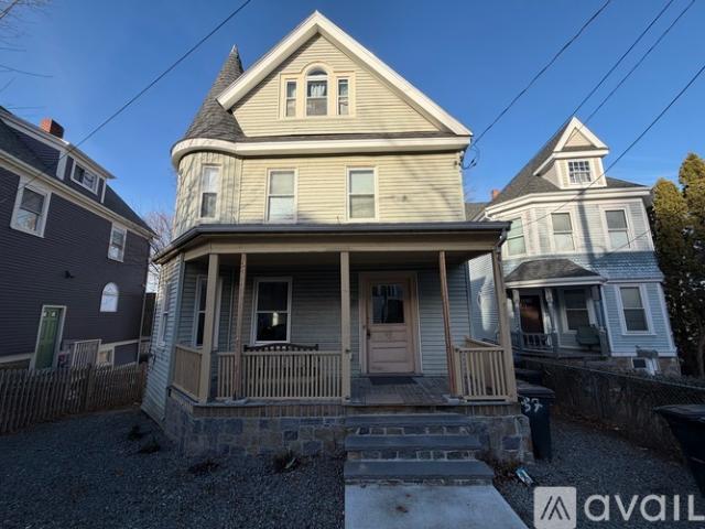 1 BR, 2 BA Apartment 56 Grampian Way, Unit A, Boston, MA 02125