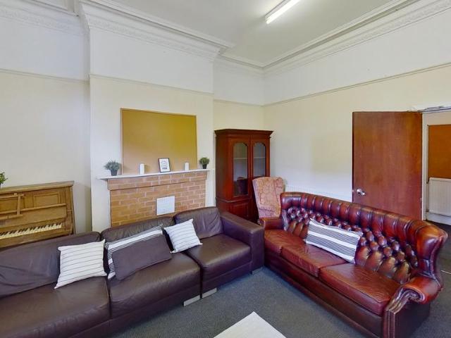 1 Brunel Terrace, Lenton, Nottingham. 9 bed house to rent £5,499 pcm £1,269 pw