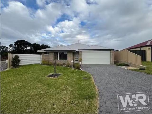 1 Callistemon View, Yakamia, WA 6330