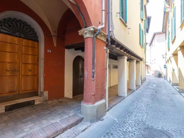 1 camere da letto, Bologna Bologna 40125 LS97708130