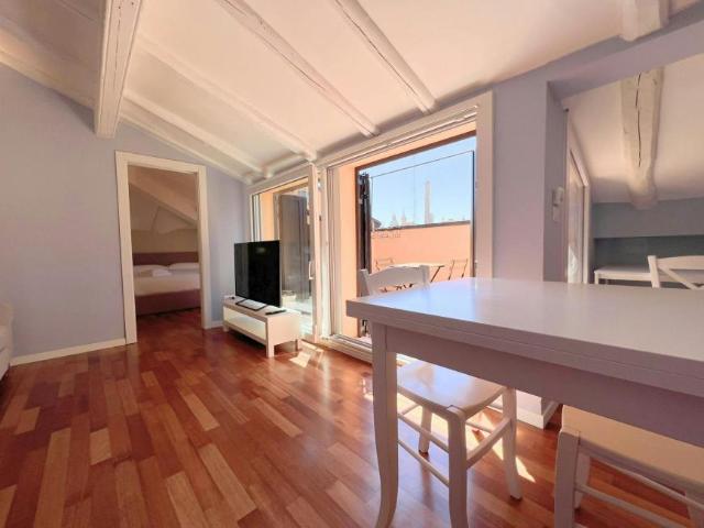 1 camere da letto, Bologna Bologna 40126 LS103922467