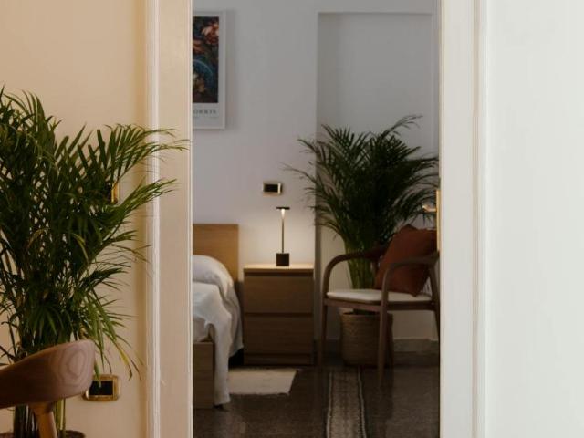 1 camere da letto, rno Salerno 84122 98889266