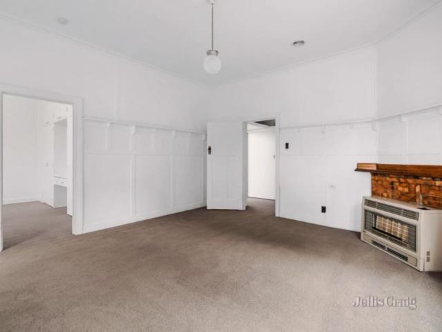 1 Cardigan Street, Lake Wendouree, Melbourne