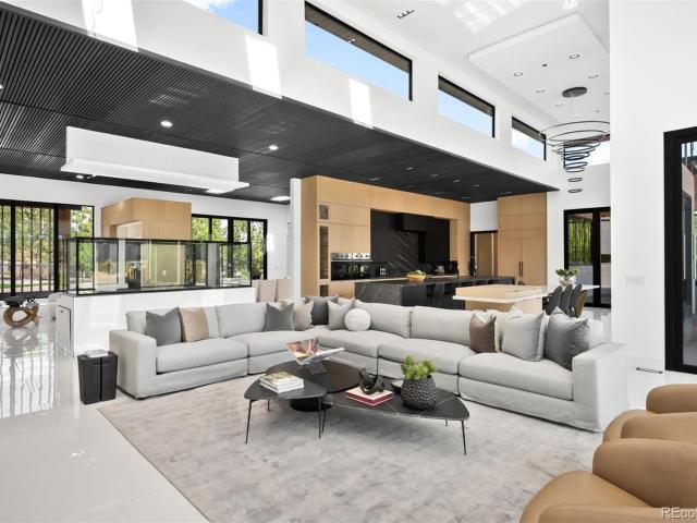 1 Carriage Brook Road