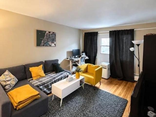 1 CH 1 SDB Montréal $1,350 /mo