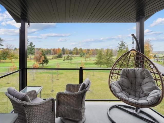1 CH 1 SDB Bromont $1,610 /mo