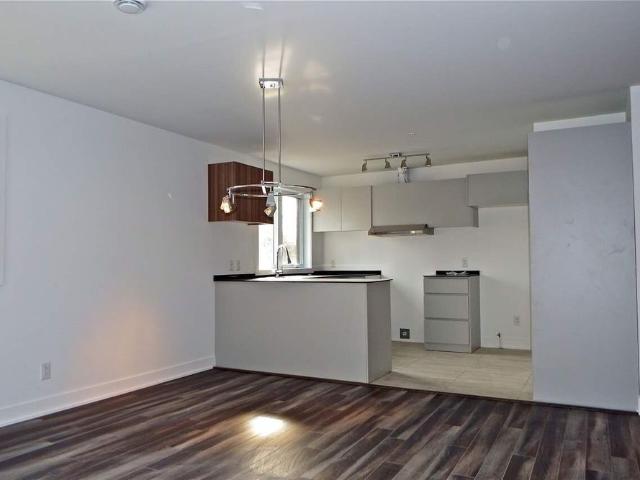 1 CH 1 SDB Longueuil $1,600 /mo