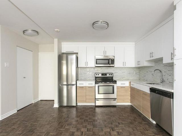 1 chambre 25 Avenue Vincent D'Indy, Montréal