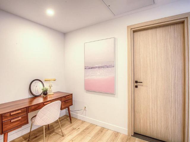 1 chambre 6500 Rue Hutchison, Outremont