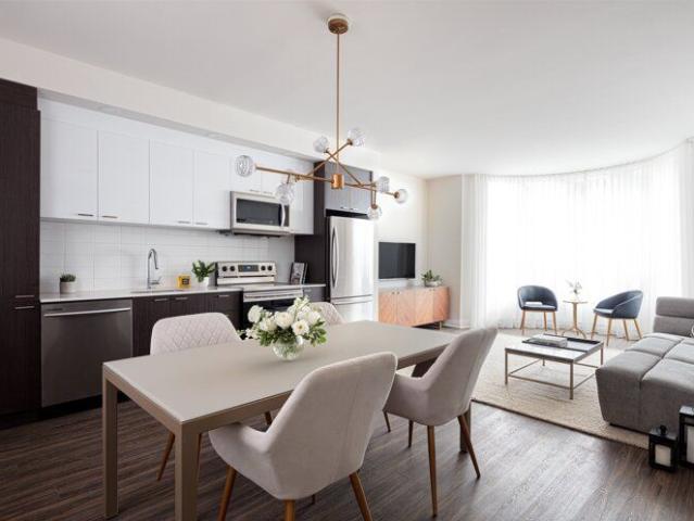 1 chambre With Balcony 5885 Cavendish Boulevard, Montréal