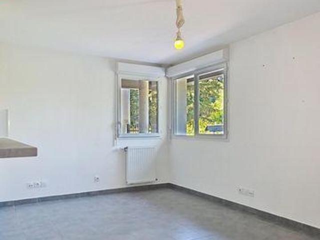 1 chambres, Neuville Rhône 69250 102251648