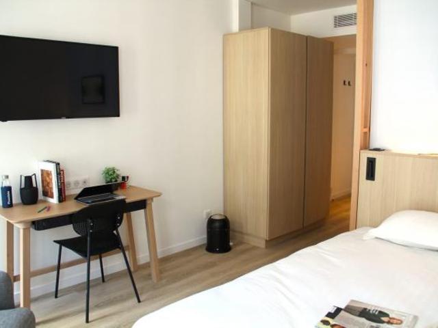 1 chambres, Paris Paris 75008 70868270