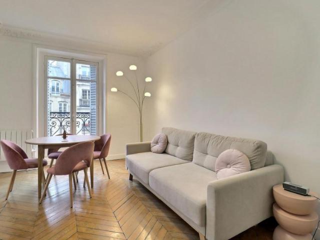 1 chambres, Paris Paris 75001 104889547