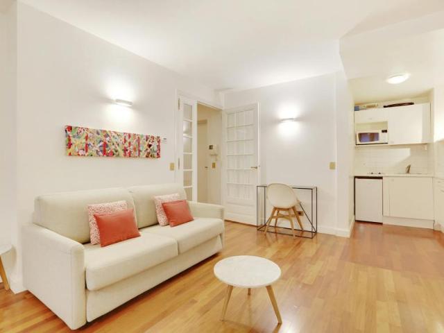 1 chambres, Paris Paris 75002 105880267