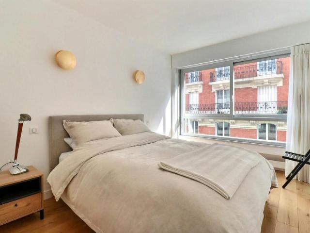 1 chambres, Paris Paris 75015 104755020