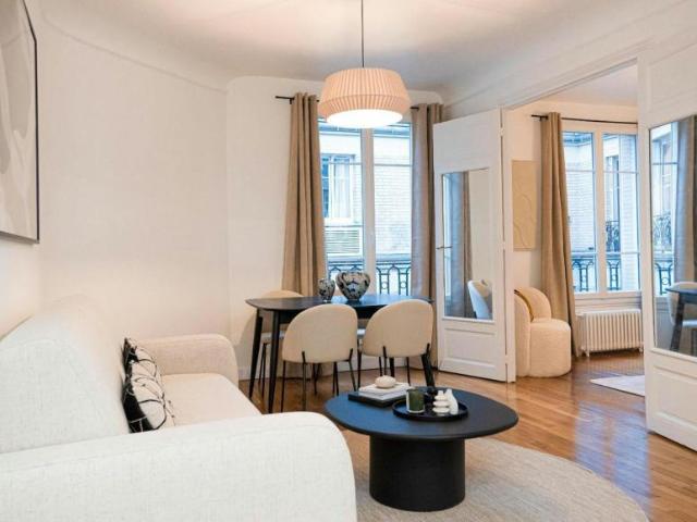 1 chambres, Paris Paris 75116 94693841