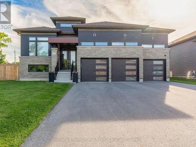 1 Chiara Drive, Wasaga Beach, ON, L9Z 0L5 house for sale | Listing ID S13720 | Royal LePage