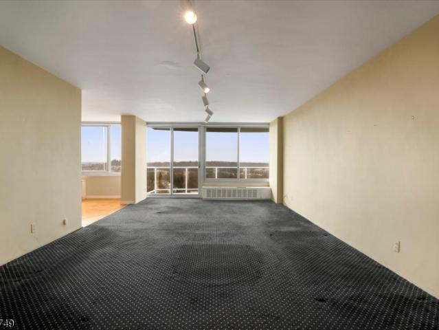 1 Claridge Dr # 523
